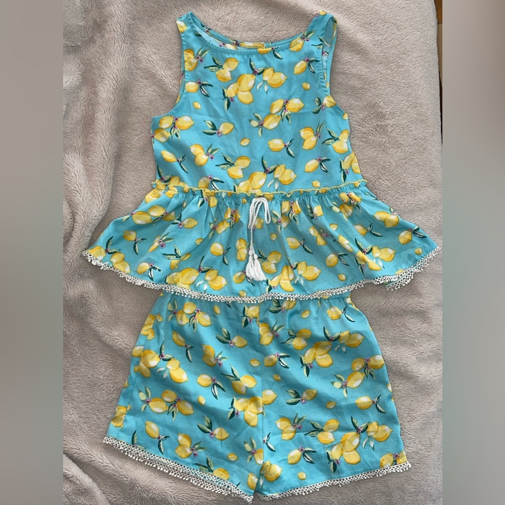 Rare Editions girls’ matching set!